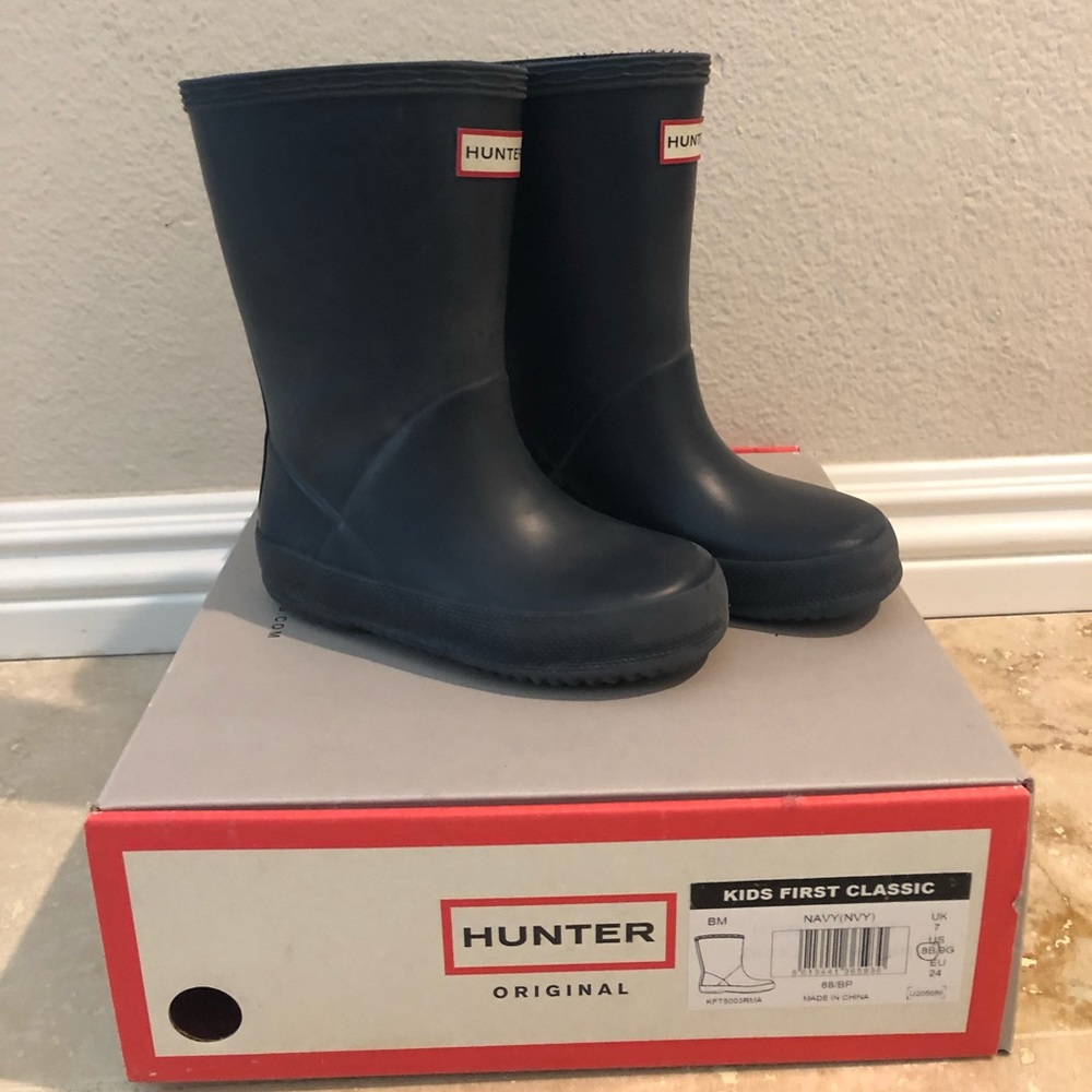 Kids Hunter class rain boot in Navy